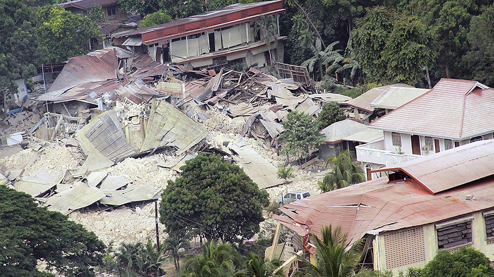 В некоторых наиболее пострадавших районах продолжается разбор завалов