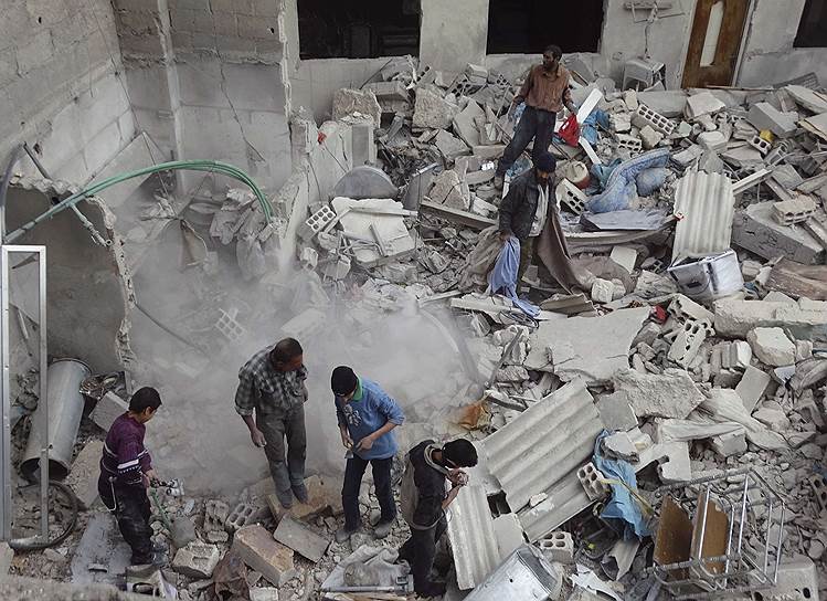 15 ноября 2014 года жилые кварталы Дамаска подверглись минометному обстрелу боевиков радикальных исламистов из группировки «Джебхат ан-Нусра». Пострадали мирные жители, в числе шести раненых – 11-летняя девочка
