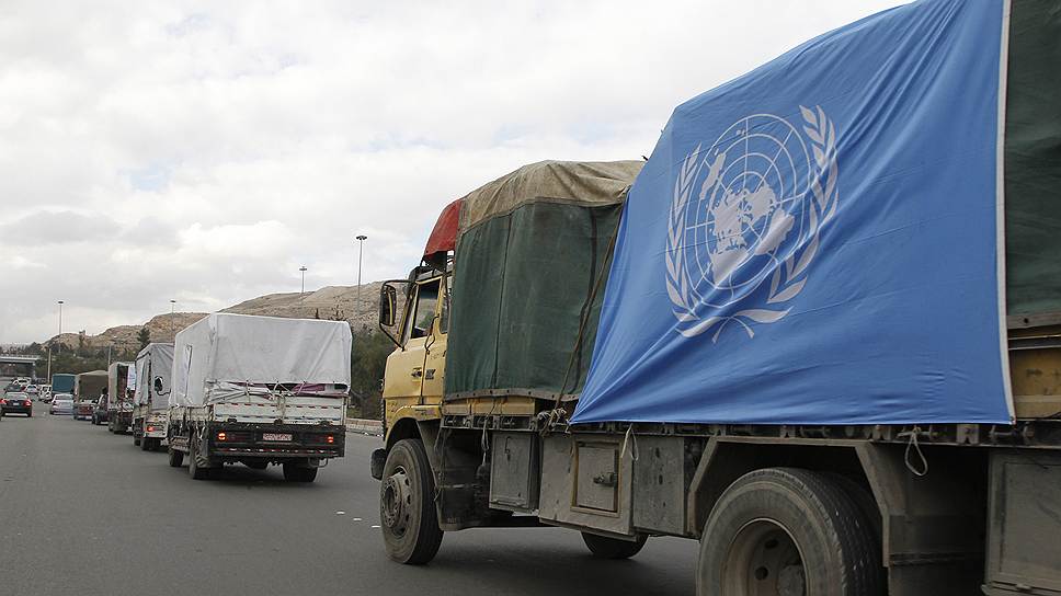 15 января 2014 года колонна с гуманитарной помощью ООН из шести грузовиков, следовавшая в лагерь Ярмук в южном пригороде Дамаска, попала под обстрел боевиков. В связи с этим была прервана доставка продовольствия и вакцины от полиомиелита