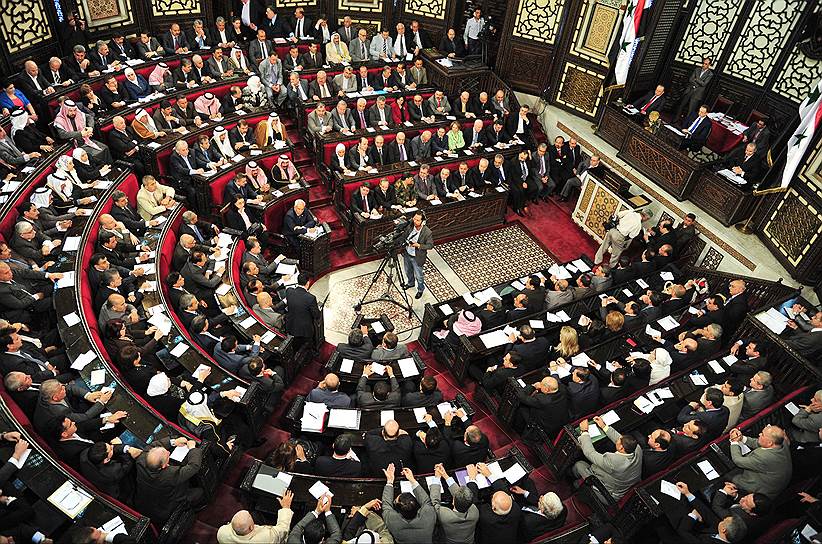 13 марта 2014 года парламент Сирии утвердил законопроект о проведении выборов президента страны, намеченных на 3 июня
