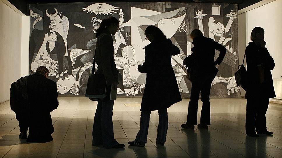 
«Дайте мне музей, и я заполню его»
&lt;br>Музей Пикассо был открыт в Барселоне в 1968 году — при жизни художника. В настоящее время он занимает пять особняков на улице Монткада-Мека, Беренгер-д’Агилар, Маури, Финестрес и Баро-де-Кастельет. В основе музея изначально была коллекция друга Пикассо Хайме Сабартеса. В 1985 году музей Пикассо был открыт и в Париже (отель Сале). Туда вошли работы, переданные наследниками художника: более 200 картин, 158 скульптур, коллажи и тысячи рисунков, эстампов и документов, а также личная коллекция Пикассо