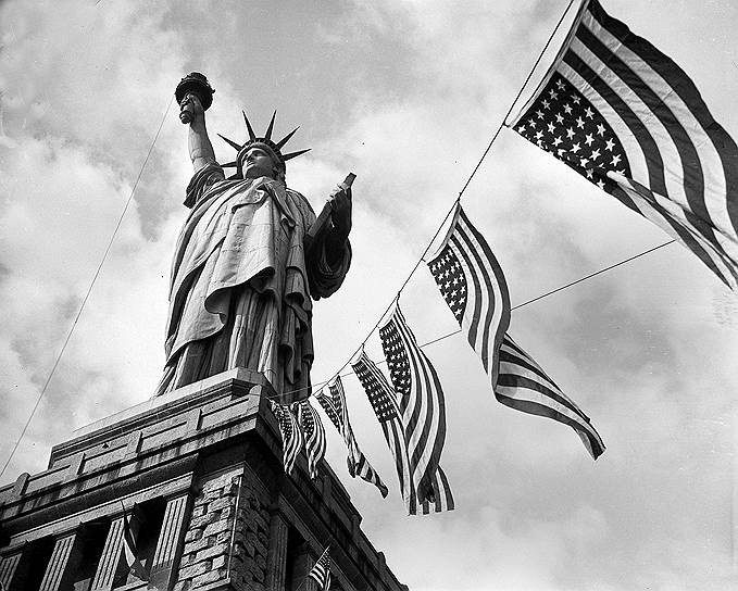 1886 год. Состоялось официальное открытие статуи Свободы в Нью-Йорке