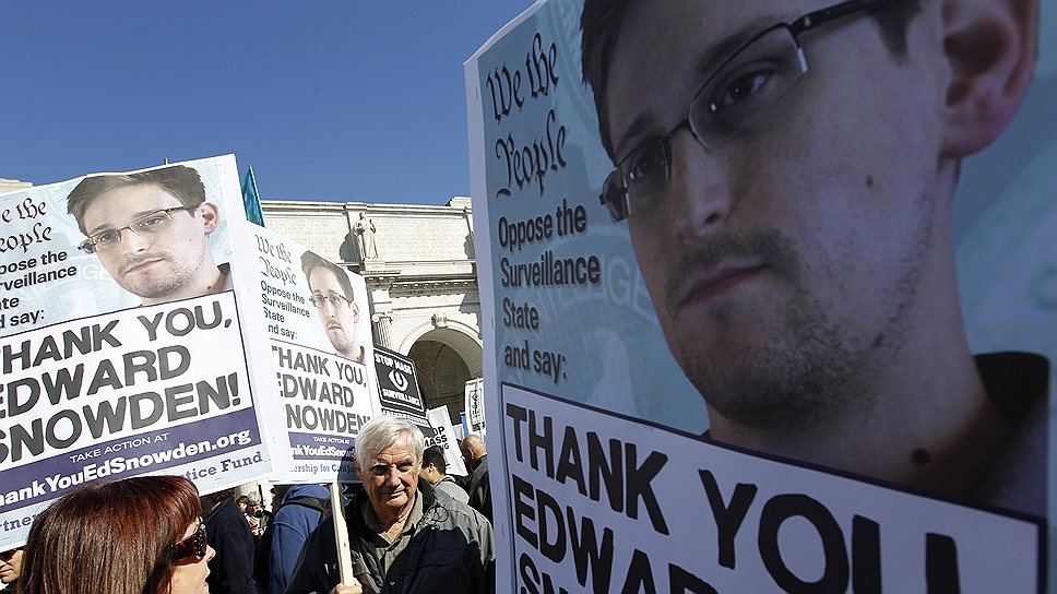 В августе 2013 года временное политическое убежище в России получил экс-сотрудник ЦРУ Эдвард Сноуден, с июня находившийся в транзитной зоне аэропорта Шереметьево. Господина Сноудена в США обвиняют в разглашении государственной тайны
