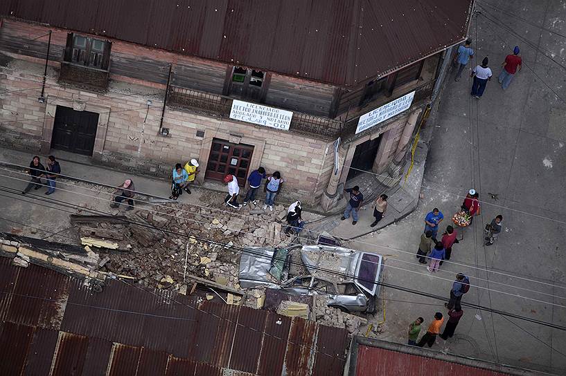 2012 год. Землетрясение в Гватемале магнитудой 7,4, в результате которого 42 человека погибли