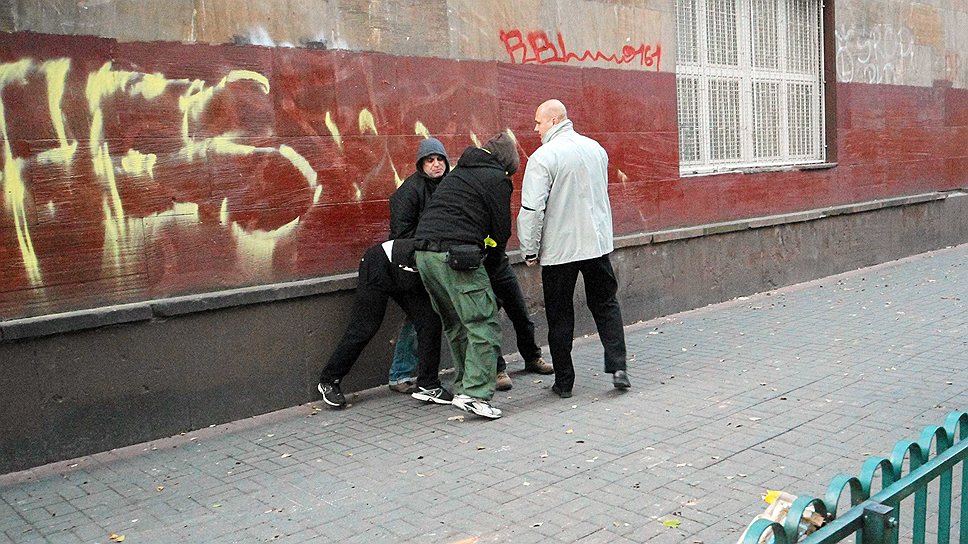 Посол Польши в России Войцех Зайончковский был вызван в МИД России в связи с инцидентом у российского посольства в Варшаве 