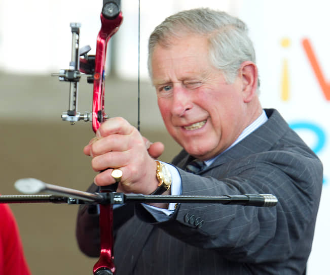 Среди увлечений принца Чарльза — игра в поло, охота на лис (до ее запрета в 2005 году), рыбалка, садоводство, живопись и философия