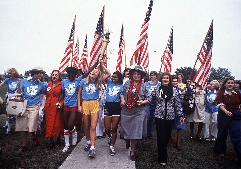 1977 год. В Хьюстоне (Техас, США) открылась первая национальная конференция женщин