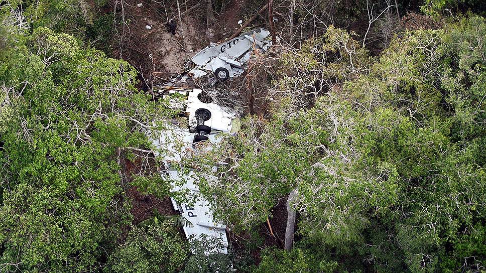 29 сентября 2006 года в районе Амазонии в Бразилии Boeing 737-800 столкнулся в воздухе с частным самолетом «Легаси». Погибли 155 человек