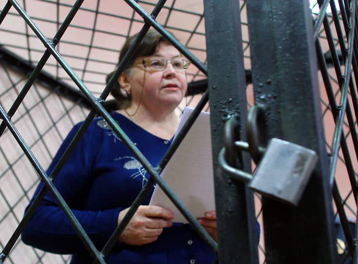 18 августа 2011 года мать Сергея Цапка Надежда, гендиректор ООО «Артекс-агро», была приговорена к трем годам лишения свободы. Кущевский райсуд признал ее виновной в мошенничестве с кредитными субсидиями