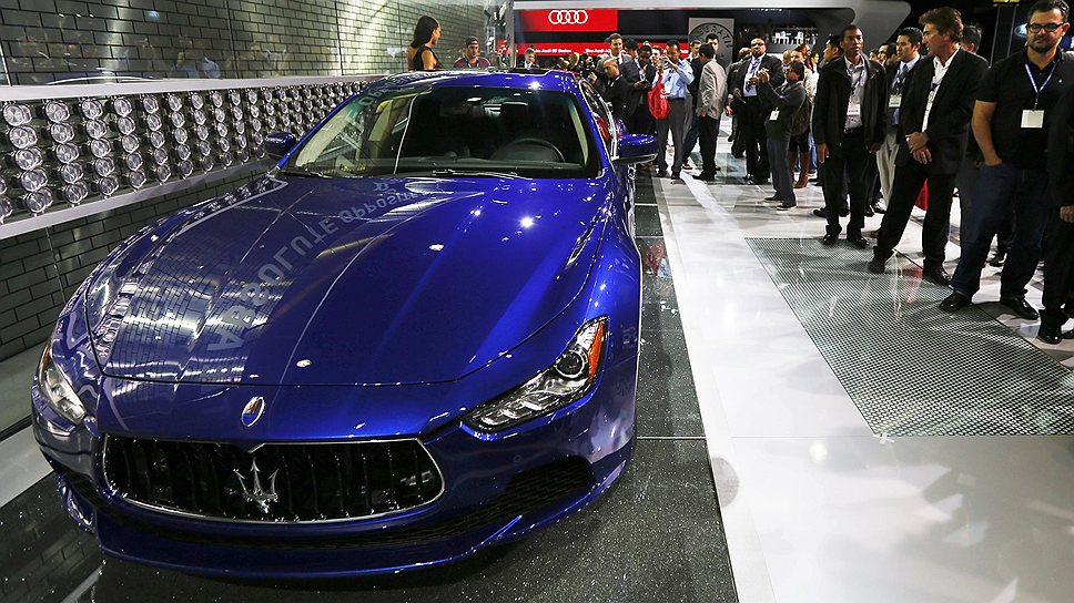 Компания Maserati привезла в Лос-Анджелес компактную модель Ghibli — самый маленький седан итальянской марки. В России модель уже продается с сентября 2013 года — цена за базовую комплектацию с дизелем начинается от €75 тыс.