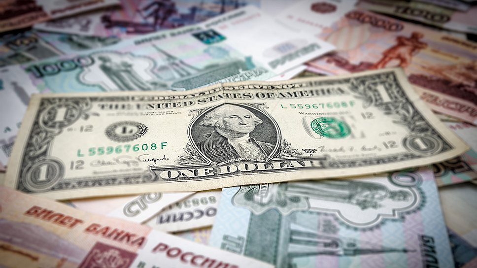 Как доллар разменял 33 рубля