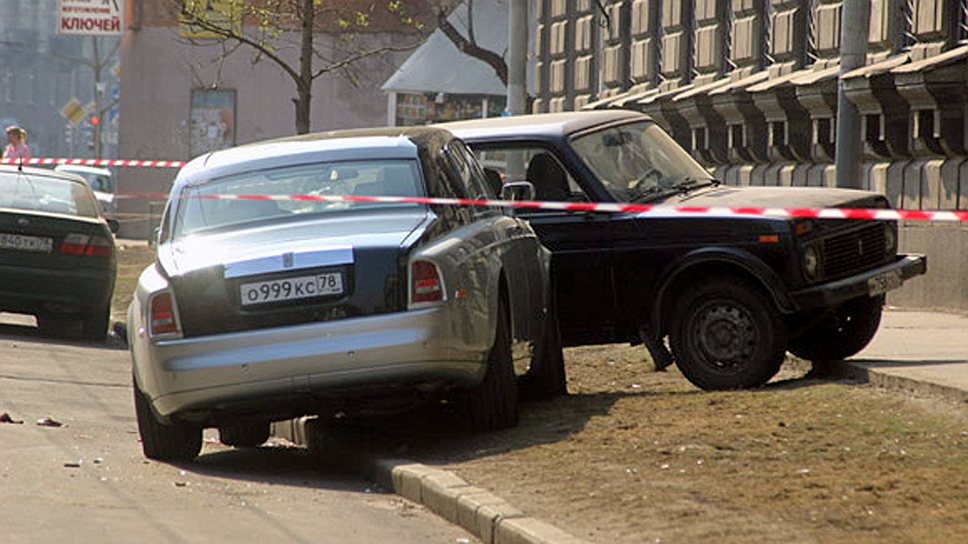 5 мая 2006 года было совершено покушение на совладельца СП ЗАО «Петербургский нефтяной терминал» (ПНТ) Сергея Васильева. Предполагаемыми исполнителями преступления стали бывшие члены Слоновский ОПГ братья Олег и Андрей Михалевы. В октябре 2006 года они получили 18,5 и 20 лет тюремного заключения. Сообщалось, что заказ на убийство бизнесмена поступил от авторитета Владимира Барсукова (Кумарина), пытавшегося завладеть терминалом