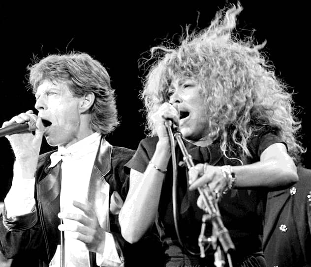 В 1984 году у Тины Тернер вышла песня «What’s Love Got to Do With It», ставшая хитом. Через несколько месяцев она презентовала альбом «Private Dancer», до сих пор считающийся самой успешной записью певицы &lt;br>На фото: с солистом группы The Rolling Stones Миком Джаггером, 1989 год 