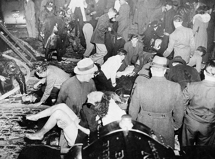 1942 год. В результате пожара в бостонском ночном клубе Cocoanut Grove, случившегося  из-за короткого замыкания, погибли 492 человека
