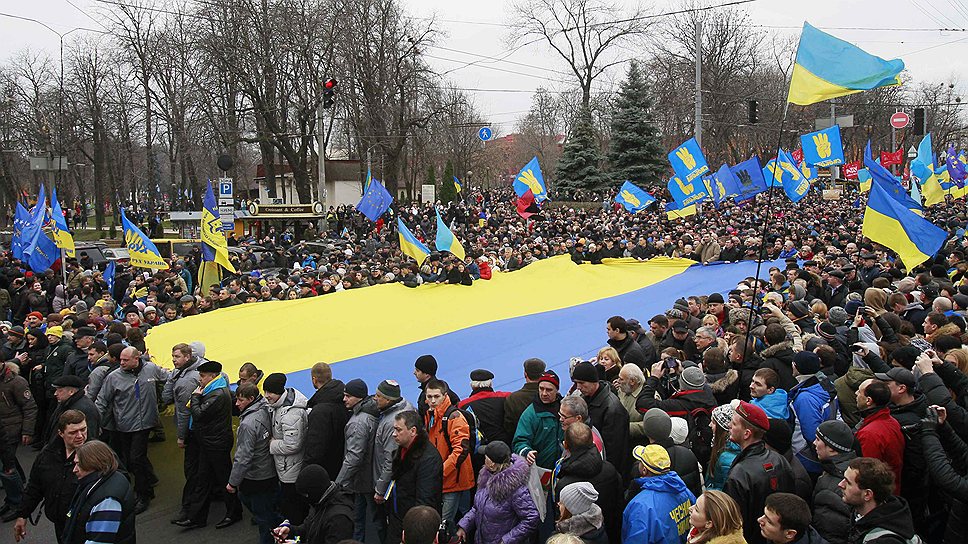 В связи с сегодняшними протестами киевский метрополитен будет работать на час дольше, увеличено количество курсирующих на линиях поездов