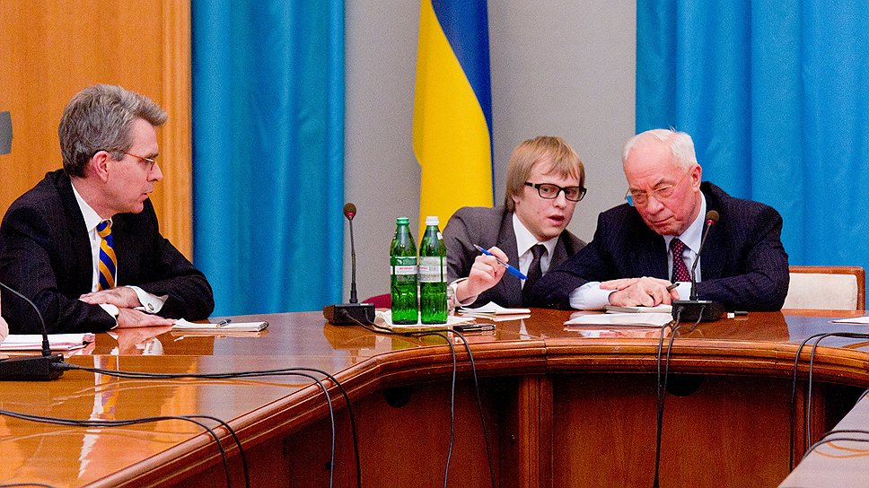 Почему Вашингтон и Киев разошлись в трактовке протестов на Украине