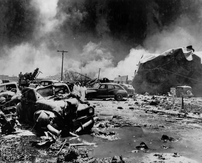 В 1947 года в порту Техас-Сити произошла самая смертоносная техногенная катастрофа в истории США. Утром 16 апреля в трюме пришвартованного французского судна Grandcamp, стоявшего на погрузке партии аммиачной селитры, вспыхнул пожар