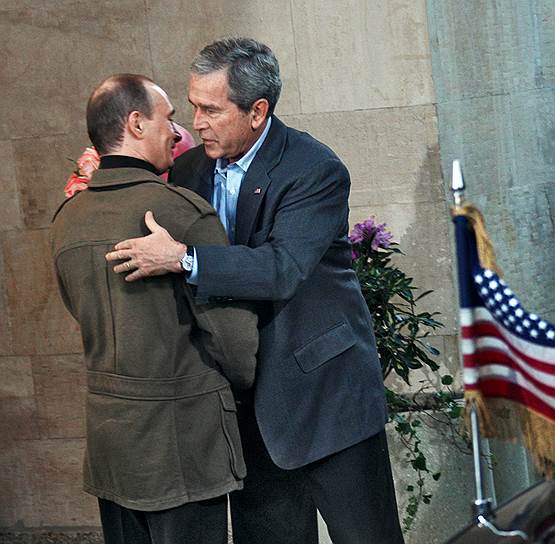 43-й президент США Джордж Буш-младший (справа) и президент России Владимир Путин, 2008 год