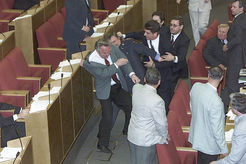 15 июня 2001 года произошла драка между депутатами от КПРФ и представителями «Единства». Конфликт произошел во время выступления министра экономического развития и торговли Германа Грефа, посвященного Земельному кодексу, которое коммунисты попытались сорвать