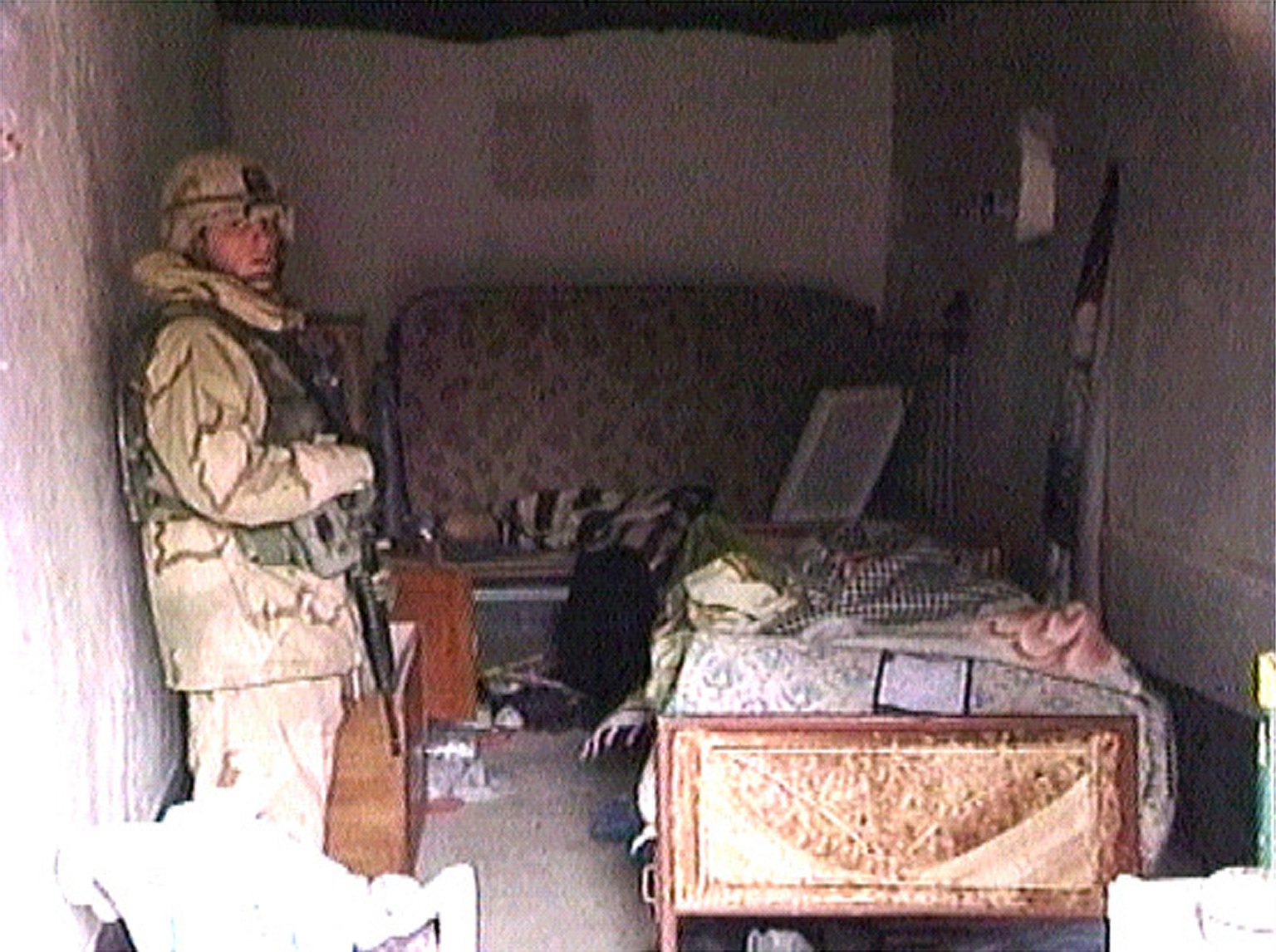 13 декабря 2003 года Саддам Хусейн был обнаружен и арестован в подвале деревенского дома близ селения Ад-Даур, находящегося в 15 км от Тикрита