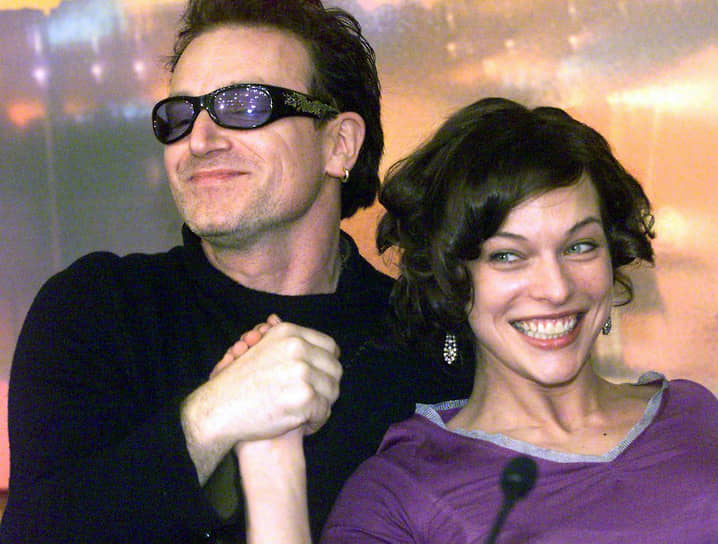 «Музыка — моя страсть»&lt;br> В 1994 году Милла Йовович записала дебютный музыкальный альбом The Divine Comedy («Божественная комедия») и вместе с группой Plastic Has Memory отправилась в гастроли по Европе и США. Впрочем, стала знаменитой она благодаря карьере в кино, а не музыке
&lt;br>На фото: с музыкантом из группы U2 Боно