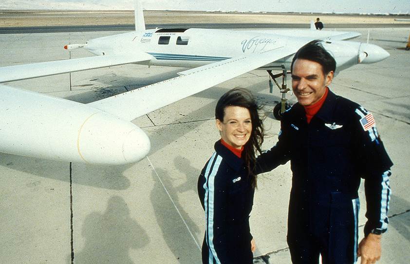 1986 год. Дик Рутан и Джина Йигер впервые облетели вокруг света на самолете без посадки и дозаправки и благополучно приземлились