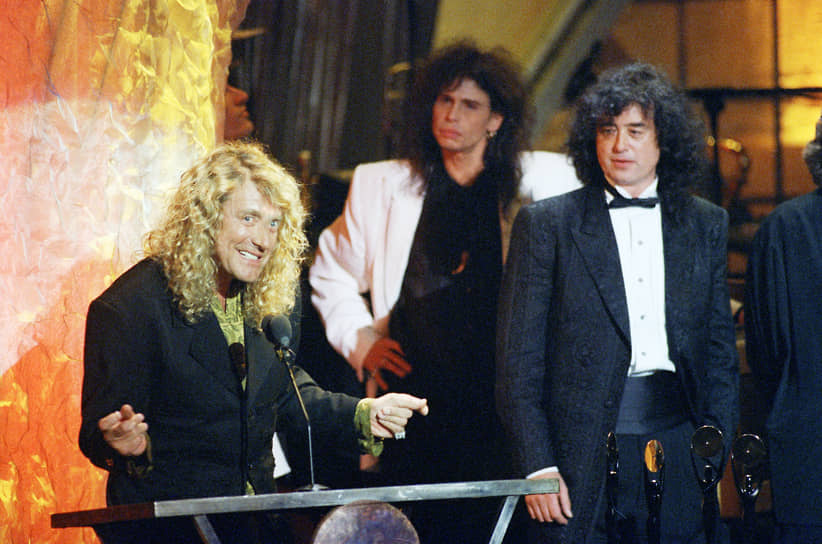 В феврале 1969 года Led Zeppelin провели большие гастроли по США. В это же время их дебютный диск попал в top-10 чартов, а затем стал «золотым». Второй альбом, выпущенный в октябре того же года, через два месяца после выхода возглавил хит-парады и стал «платиновым». С тех пор каждый диск группы становился «платиновым»
