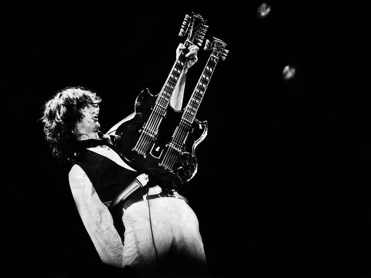 Джимми Пейдж получил известность уже в середине 1960-ых годов, выступая как сессионный музыкант. В то время он участвовал в записях различных групп, среди которых были The Kinks, The Who и The Rolling Stones. В феврале 1965 года вышел сольный сингл Пейджа «She Just Satisfies»/«Keep Moving»
