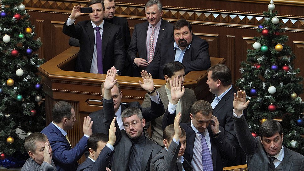 Как Верховная рада Украины приняла бюджет в ручном режиме