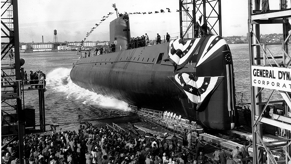 1954 год. В США с верфи Гротона сошла первая в мире атомная подводная лодка