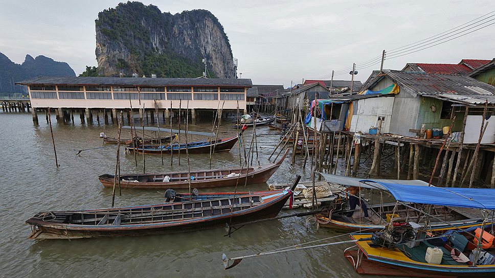 Ко-Пани — остров и деревня домов на сваях в провинции Пхангнга, Таиланд. Население поселка составляет более 1,5 тыс. человек. Все они цыгане, чьи предки прибыли с острова Ява. В Таиланде их называют чао ле — люди моря