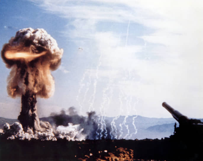 25 мая 1953 года на ядерном полигоне в Неваде был произведен первый в истории выстрел артиллерийским ядерным снарядом, получившим название Grable