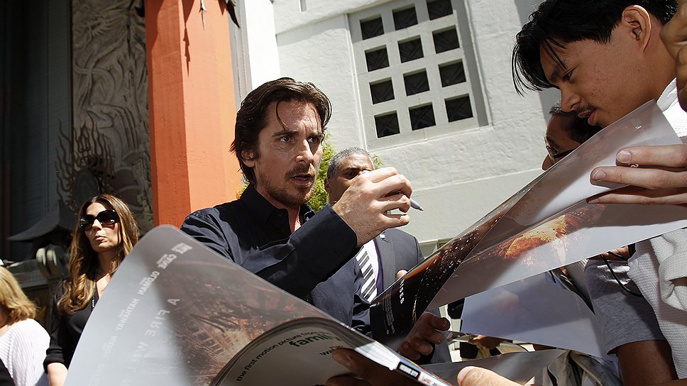 «Единственная вещь в этой жизни, которая меня действительно занимает, — это сон. Я люблю спать так долго, как только могу»&lt;br> Среди хобби Кристиана Бейла — езда верхом и чтение. Кроме того, актер принимает активное участие в общественной деятельности, поддерживает Greenpeace и WWF