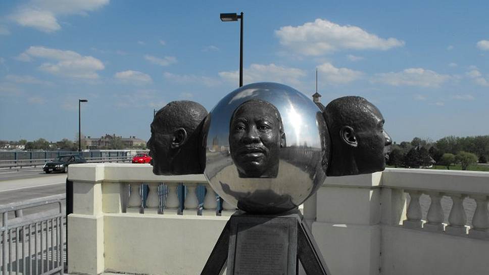 Памятник Мартину Лютеру Кингу в Огайо