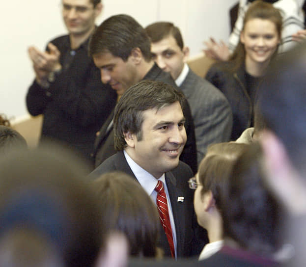 2004 год. В Москву с первым рабочим визитом прибыл  президент Грузии Михаил Саакашвили