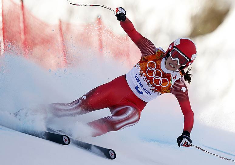 Швейцарец Доминик Гизин и Тина Мазе стали олимпийскими чемпионками в скоростном спуске