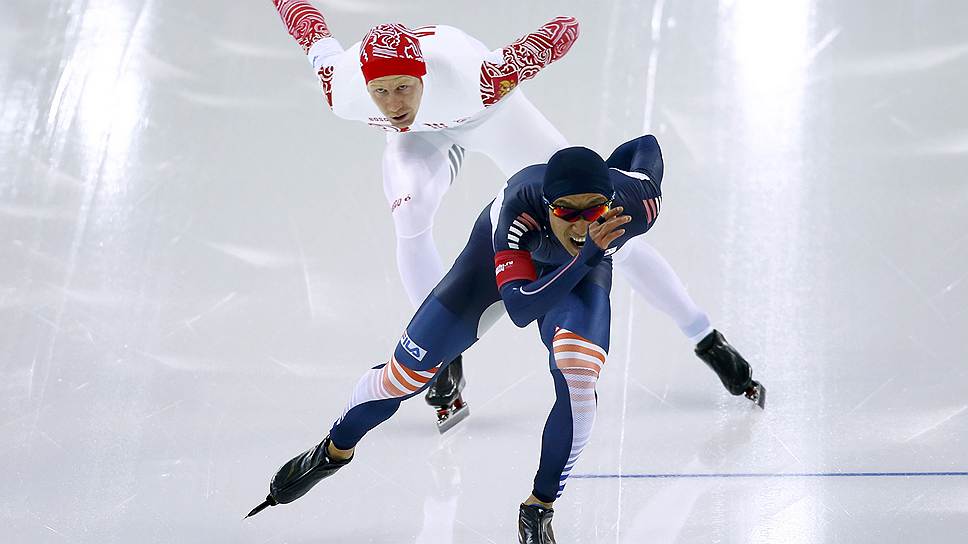 В конькобежном спорте Игорь Боголюбский (сзади)  уступил южнокорейцу Ку Хук Ли