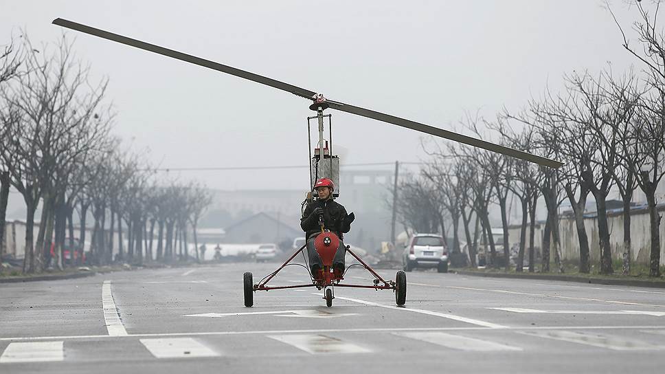 28-летний рабочий Ло Цзиньша потратил около восьми месяцев и $6,5 тыс., чтобы построить самодельный летательный аппарат и удовлетворить свою жажду к полетам