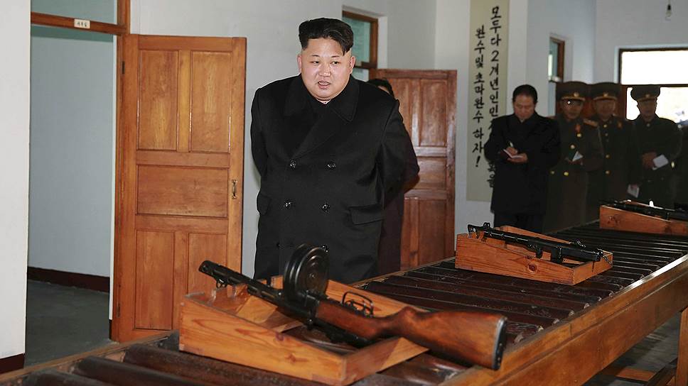 В декабре 2015 во время посещения обновленного оружейного завода в Пхеньяне Ким Чон Ын сообщил, что у КНДР есть собственная водородная бомба. Глава Северной Кореи рассказал, что его дед Ким Чен Ир «превратил страну в мощную ядерную державу, готовую, полагаясь на свои собственные силы, взорвать атомную и водородную бомбы, чтобы защитить суверенитет и достоинство нации». 6 января 2016 года КНДР предположительно провела испытание водородного взрывного устройства. Факт мощного взрыва, вызвавшего землетрясение магнитудой 5.1 балла подтвердили источники в США и Южной Корее
