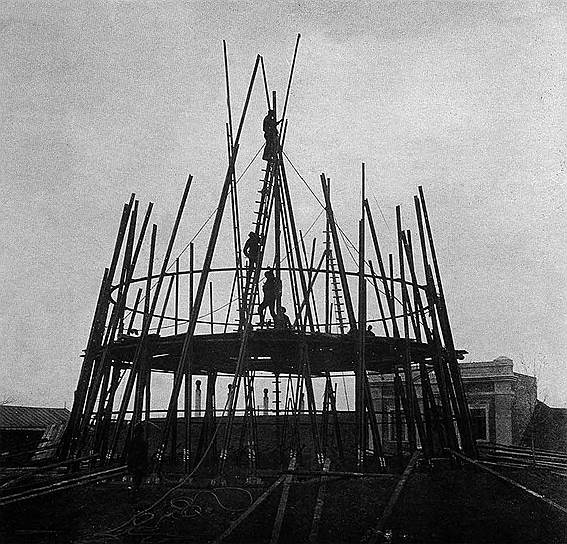 1920 год. Начало строительства Шуховской башни на Шаболовке в Москве