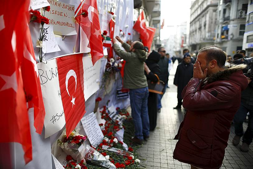2016 год. Взрыв в центре Стамбула (Турция) на улице Истикляль напротив полицейского отделения. Погибли пять человек, 20 получили ранения