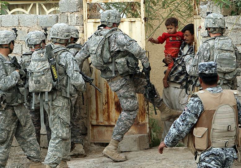 В операции «Иракская свобода» участвовали в разное время до 49 стран, наибольшие контингенты были у Великобритании (до 45 тыс. человек), Италии (до 3,2 тыс. человек), Польши (до 2,5 тыс. человек). Максимальная численность воинского контингента США в Ираке достигала 170 тыс. человек