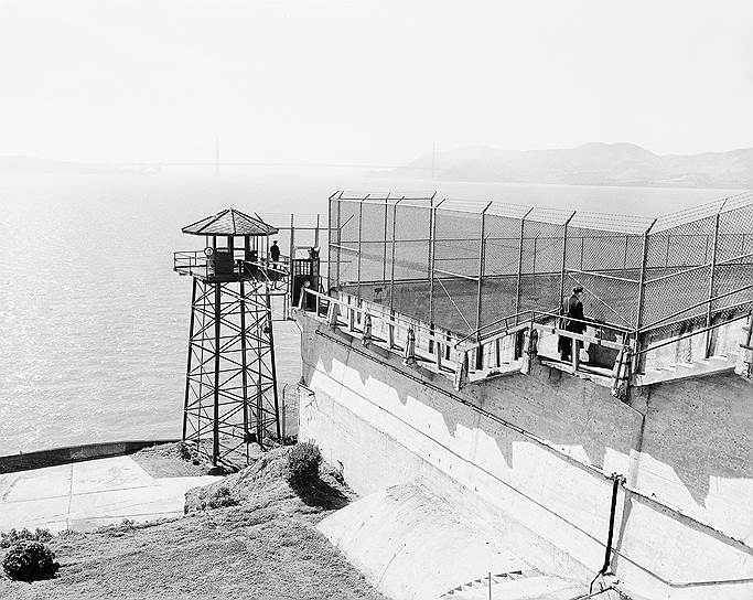 1963 год. Закрывается Алькатрас, тюрьма максимальной безопасности в бухте Сан-Франциско (США)