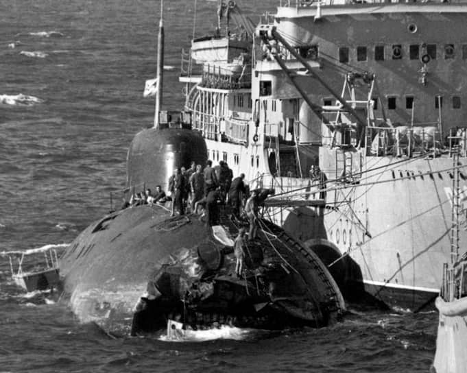 1984 год. В Японском море столкнулись советская атомная подводная лодка «К-314» и американский авианосец «Китти Хок»