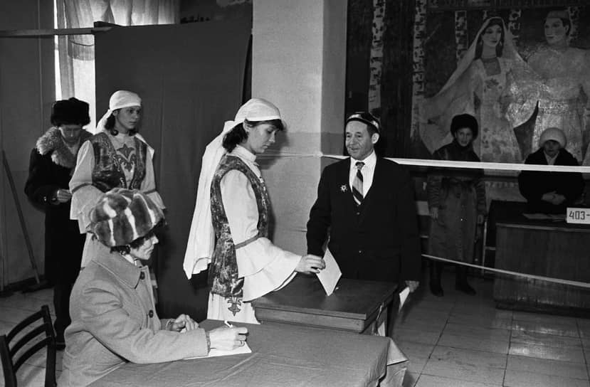 1992 год. В Татарстане прошел референдум, на котором почти две трети населения проголосовали за статус суверенного государства