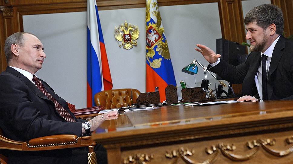 Президент России Владимир Путин (слева) и глава Чеченской Республики Рамзан Кадыров 