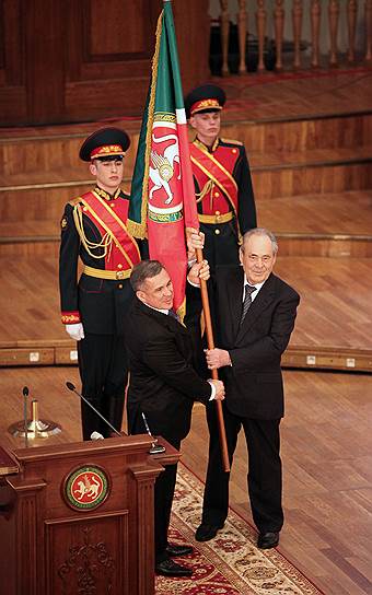 2010 год. Рустам Минниханов принес присягу и официально вступил в должность президента Республики Татарстан