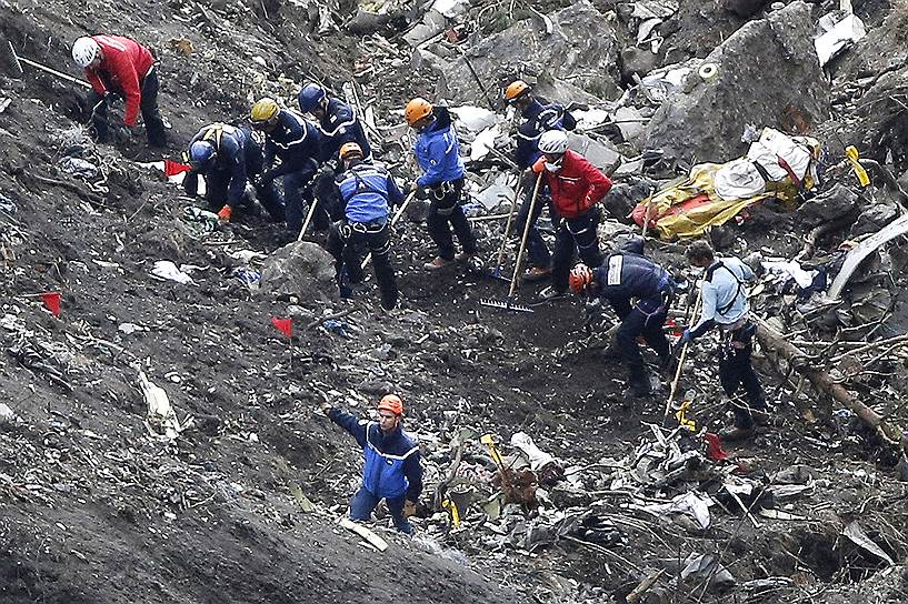 2015 год. Под городом Динь-ле-Бен во Французских Альпах разбился Airbus A320-211. Все 150 человек на борту погибли