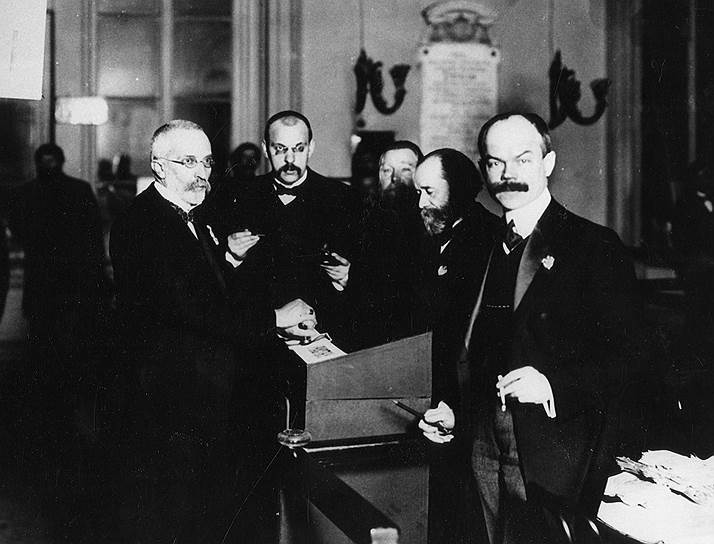 1917 год. Временное правительство России было признано Францией, Великобританией и Италией