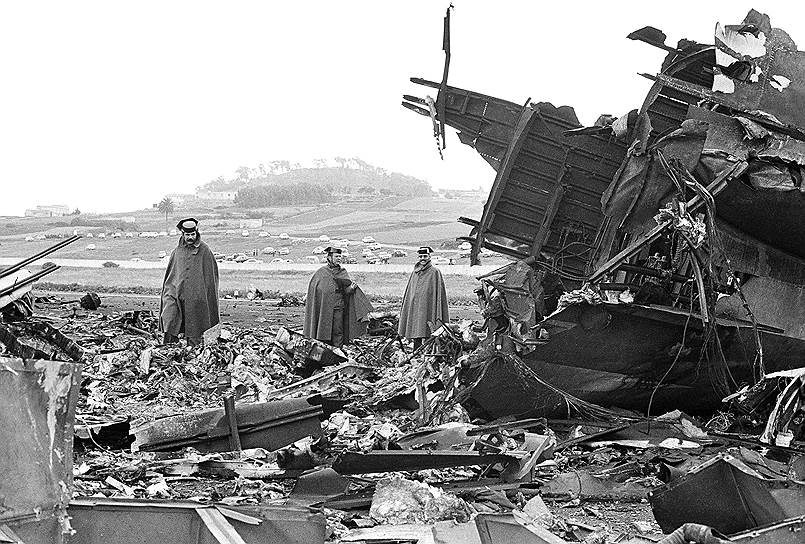 1977 год. На Канарских островах произошла крупнейшая по количеству жертв авиакатастрофа в истории. В результате столкновения Boeing 747 авиакомпании KLM с Boeing 747 авиакомпании Pan American погибли 583 человека